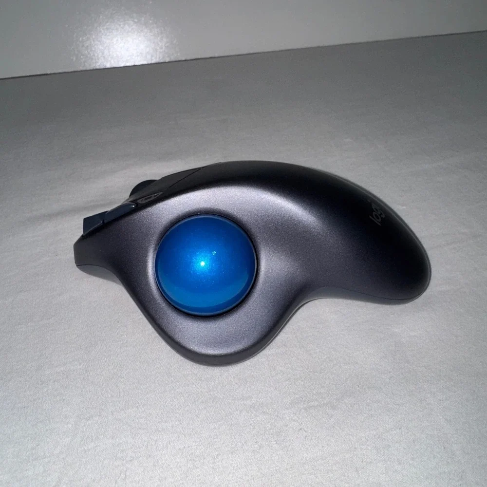 Logitech M570 Wireless Trackball Mouse Ergonomic -Tested Works No Battery Cover*
